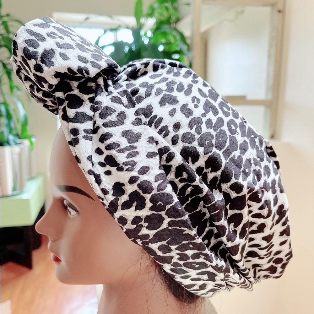 Black and white Knot Turban - Picture 3 of 3